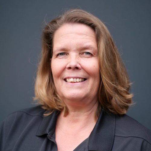 Dr Claudia Karst